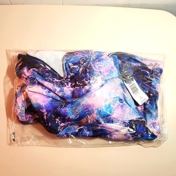 ❤️NWT VINTAGE TORRID TUMMY CONTROL WIRELESS OCEAN PRINT SWIMSUIT PLUS SIZE - Picture 5 of 12